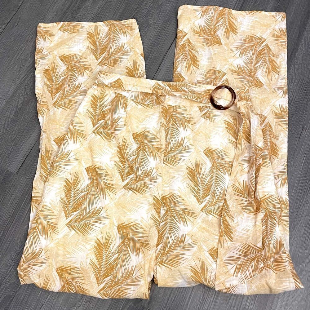Wide Leg Tropical Pants | Round Belt | High Waist | Size Medium